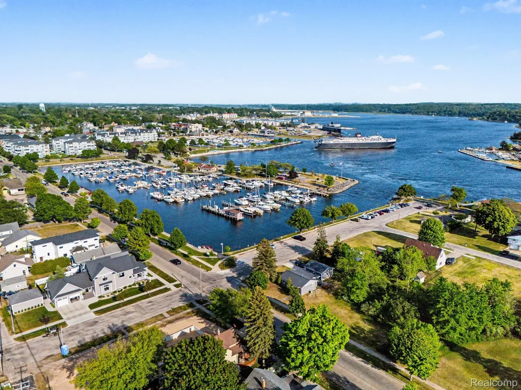 701 W Loomis Street Ludington City MI 49431