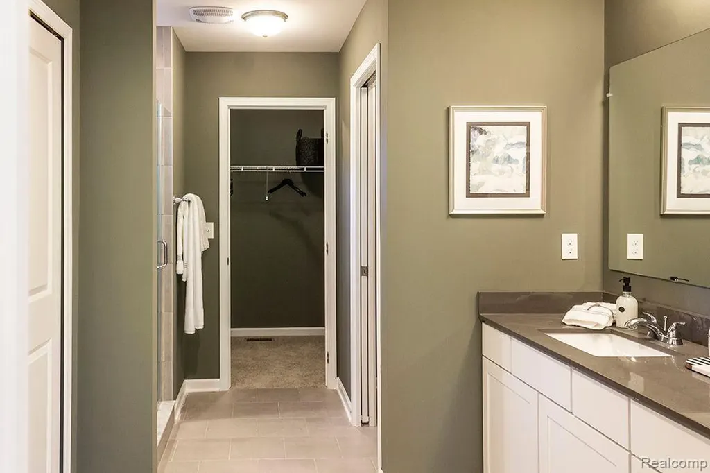 6179 Parker Drive Fenton City MI 48451