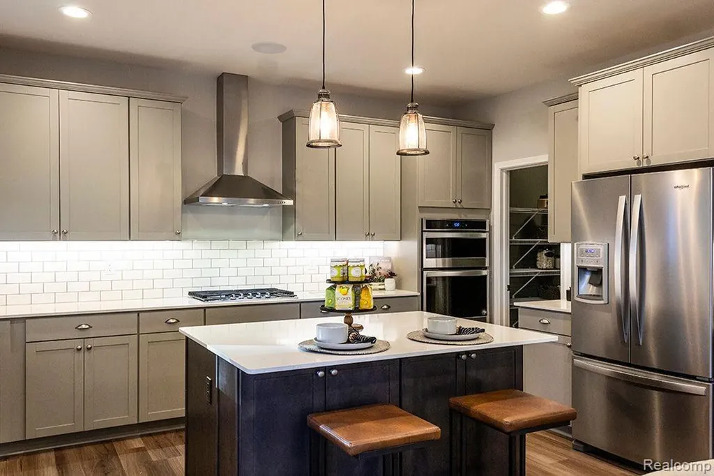 6179 Parker Drive Fenton City MI 48451