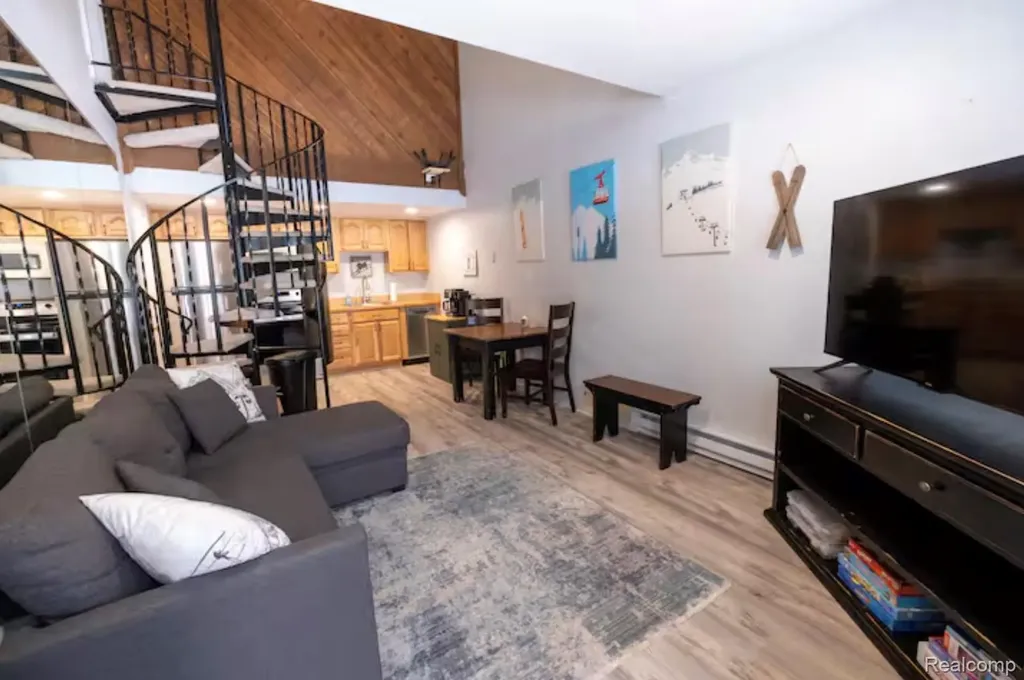 6519 Schuss Mountain Lane Custer Township MI 49659