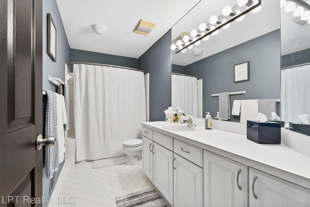 4108 Villager Drive Orion Charter Township MI 48359