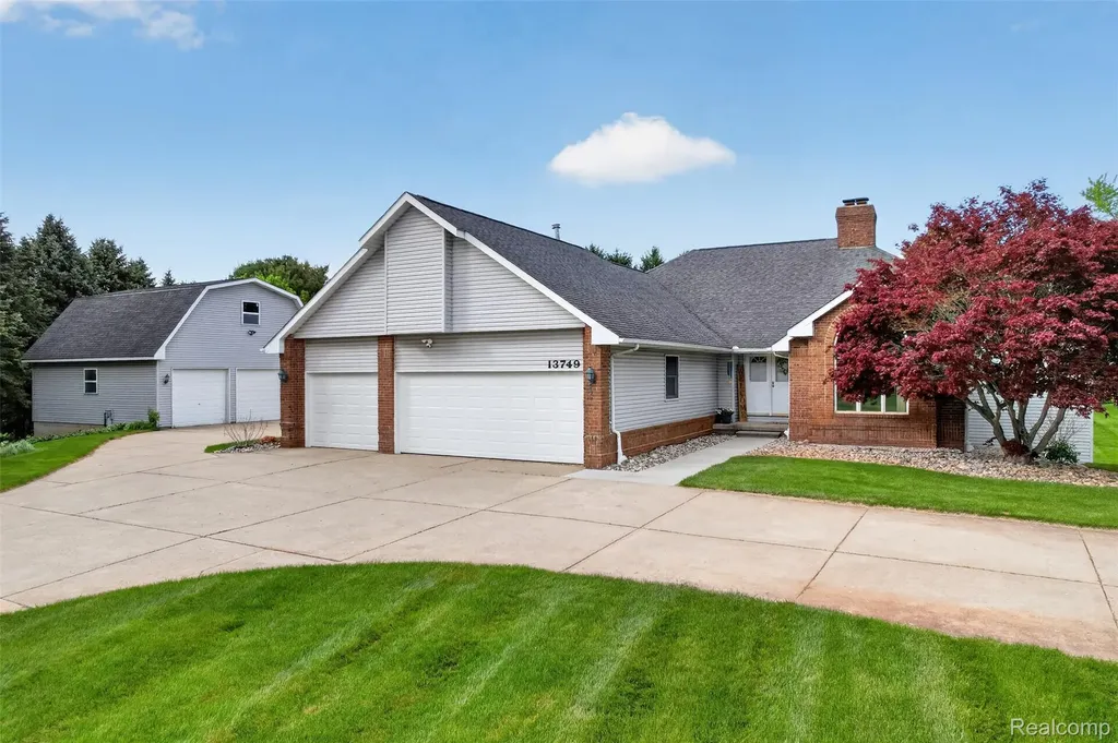 Green Oak Township MI, 13749 Merrie Meadow Lane