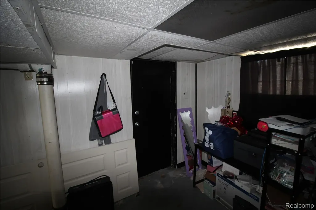 3537 16th Street Wyandotte City MI 48192