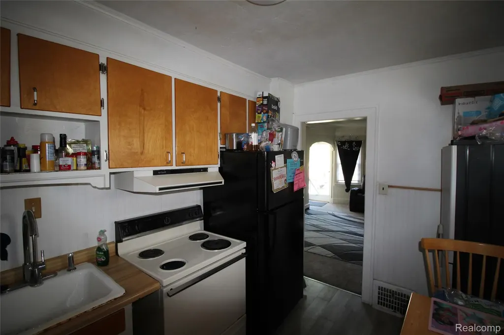 3537 16th Street Wyandotte City MI 48192