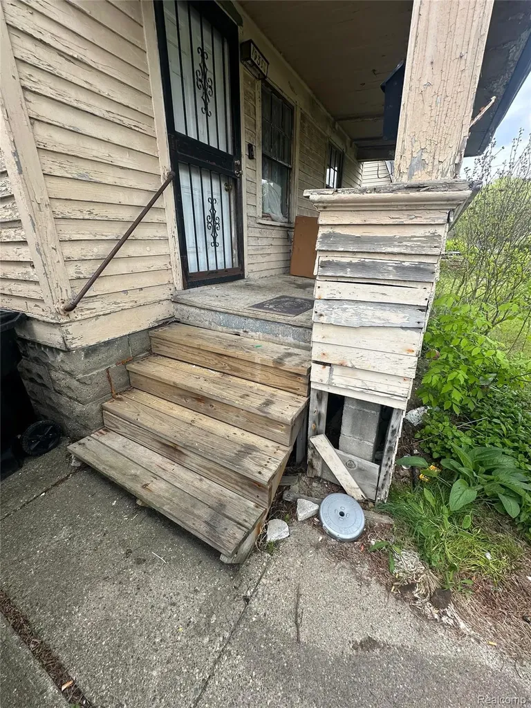 19397 Andover Street Detroit City MI 48203