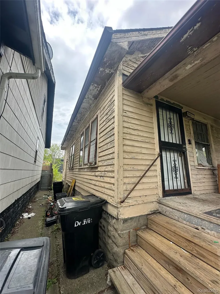 19397 Andover Street Detroit City MI 48203
