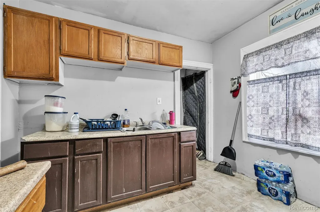 14216 Kentucky Street Detroit City MI 48238