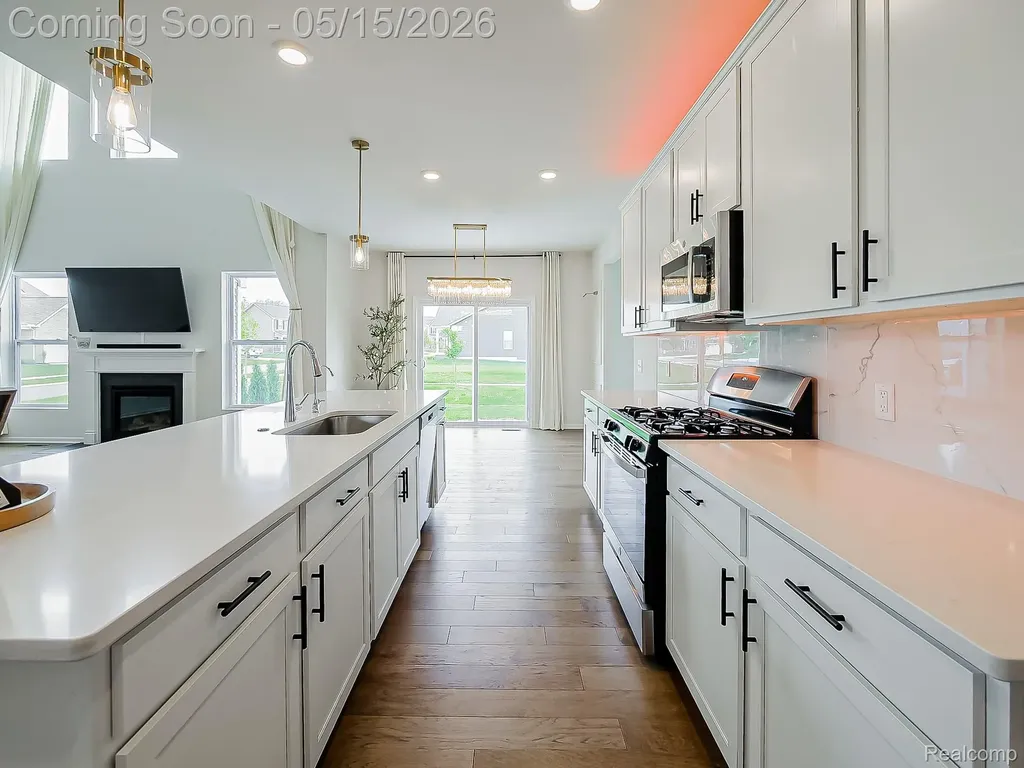 2716 Maize Loop Saline Township MI 48176