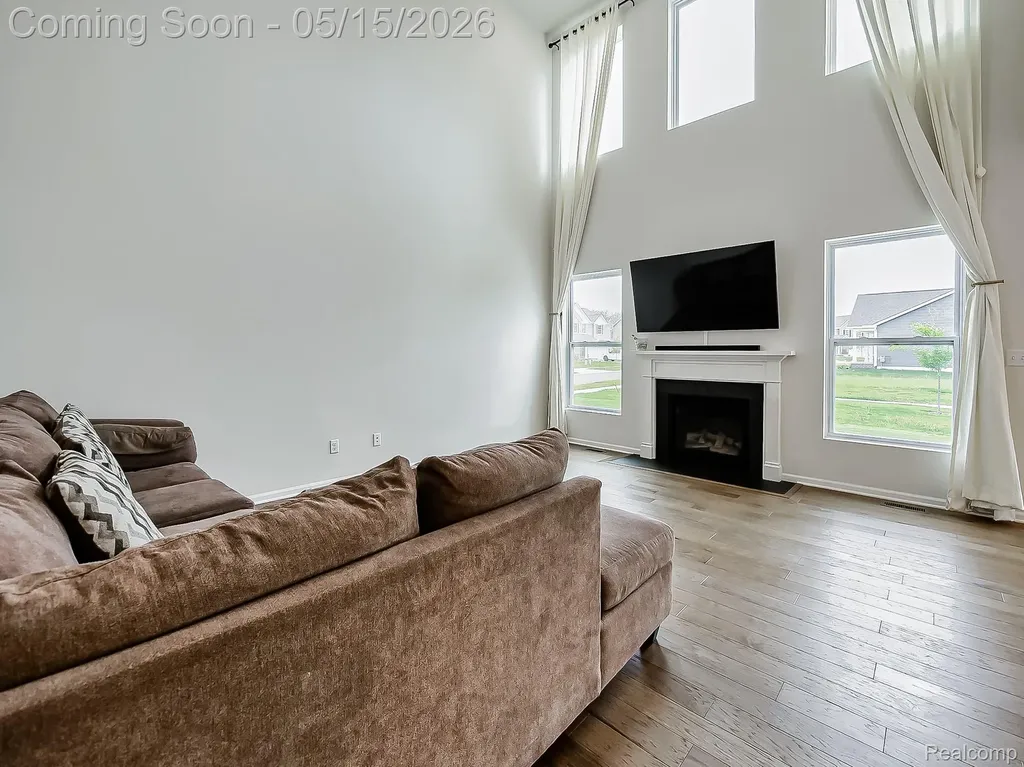 2716 Maize Loop Saline Township MI 48176