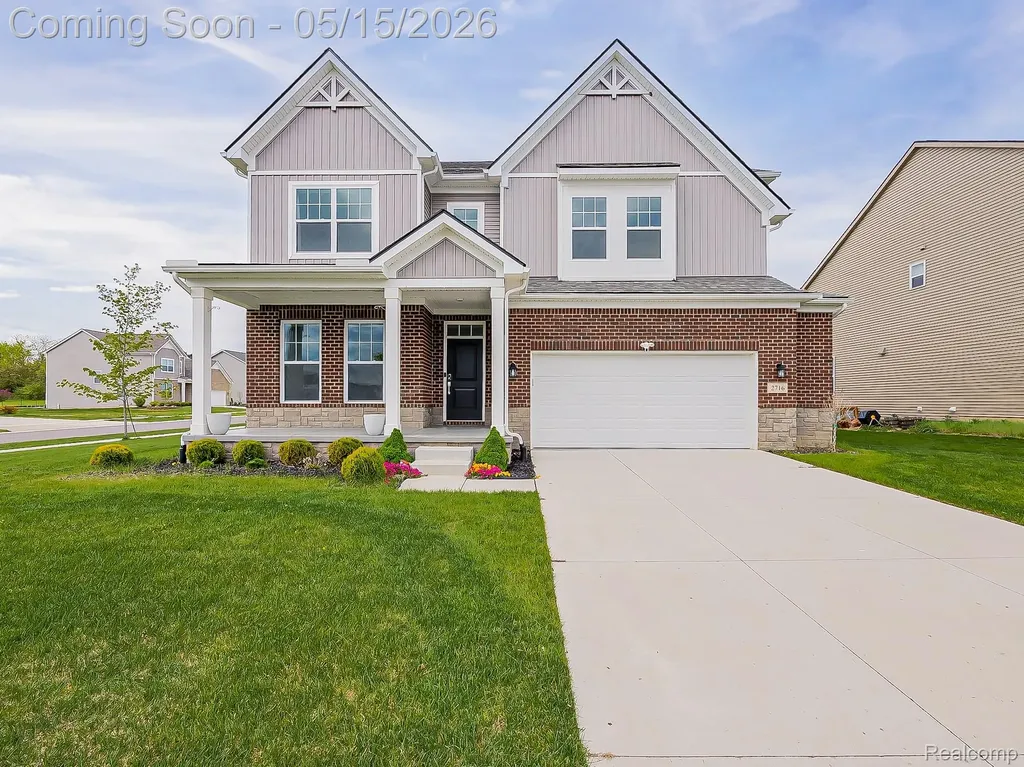 2716 Maize Loop Saline Township MI 48176