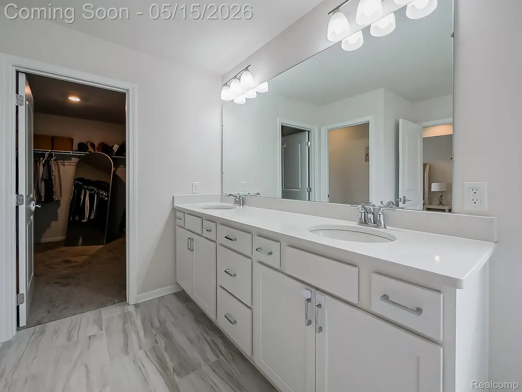 2716 Maize Loop Saline Township MI 48176