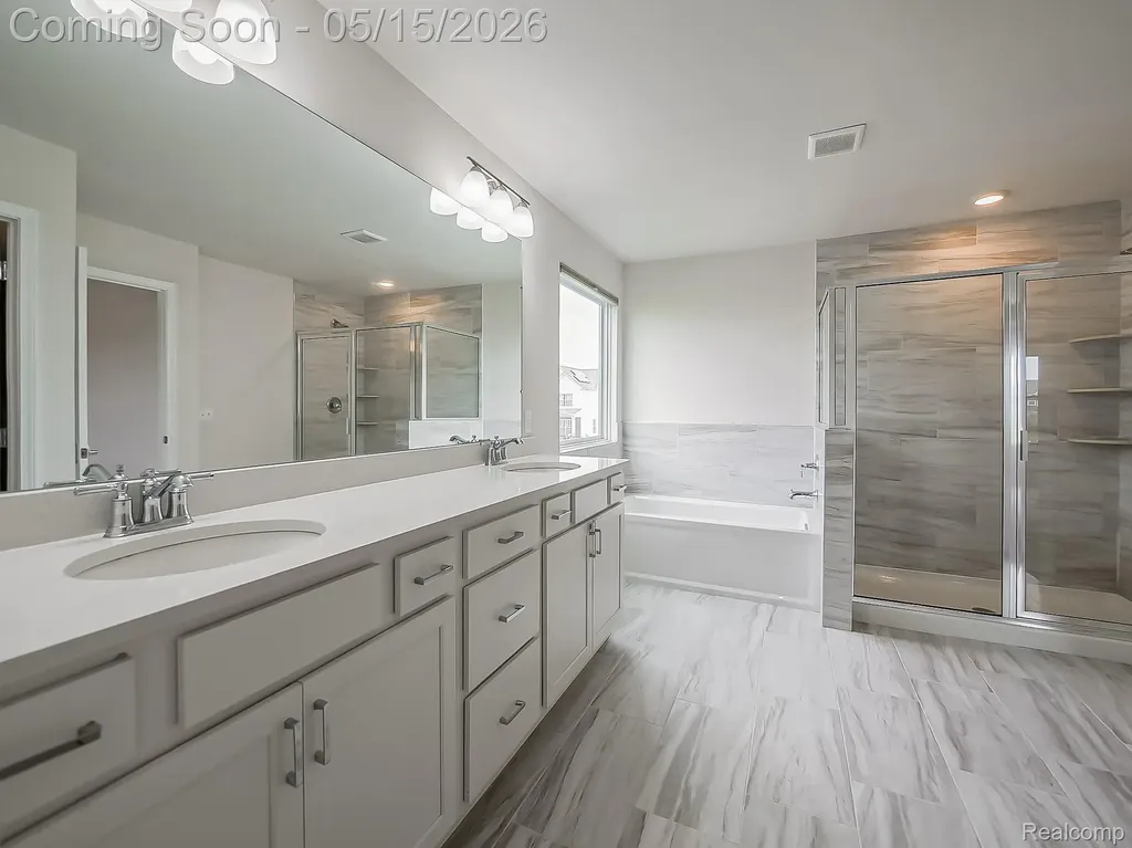 2716 Maize Loop Saline Township MI 48176