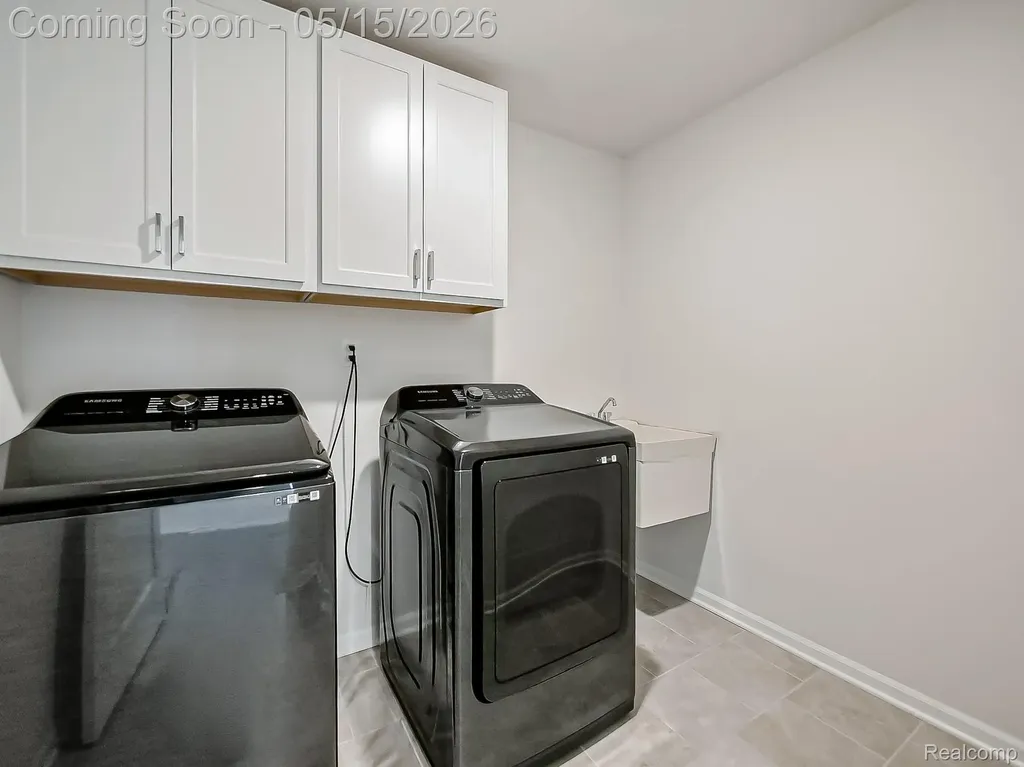 2716 Maize Loop Saline Township MI 48176