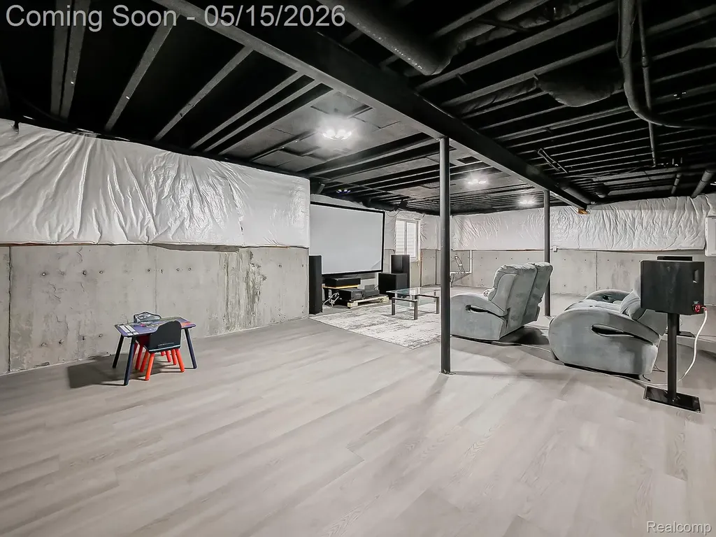 2716 Maize Loop Saline Township MI 48176