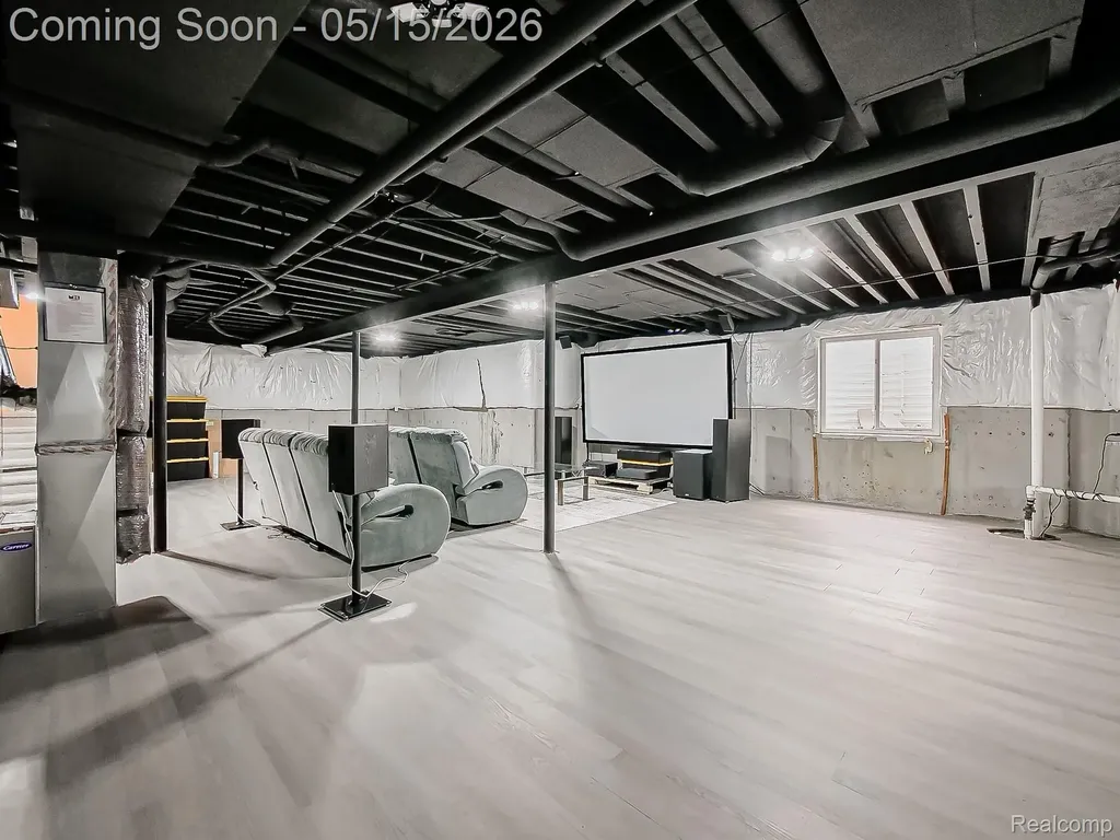 2716 Maize Loop Saline Township MI 48176