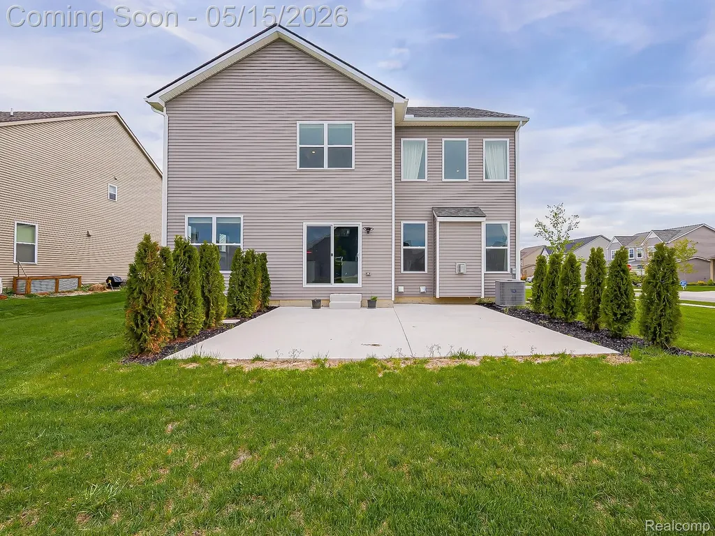 2716 Maize Loop Saline Township MI 48176
