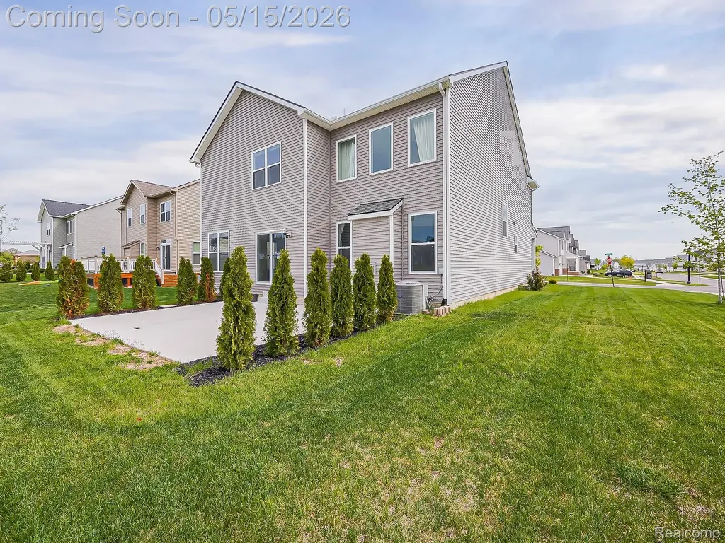 2716 Maize Loop Saline Township MI 48176