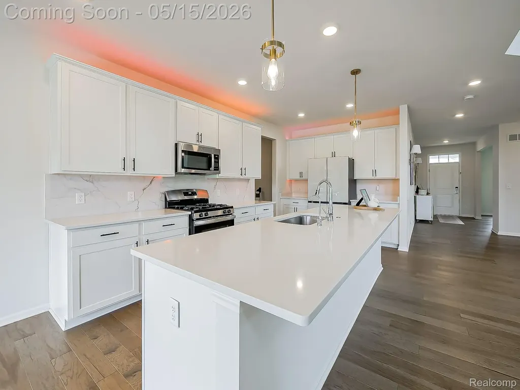 2716 Maize Loop Saline Township MI 48176