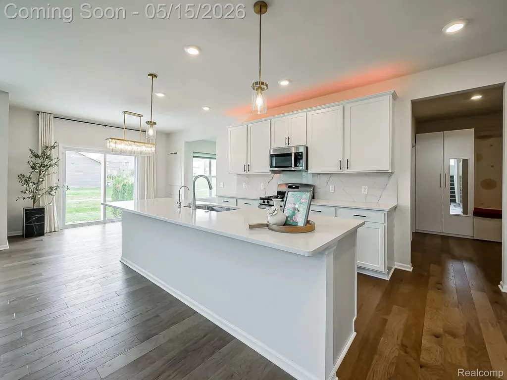 2716 Maize Loop Saline Township MI 48176