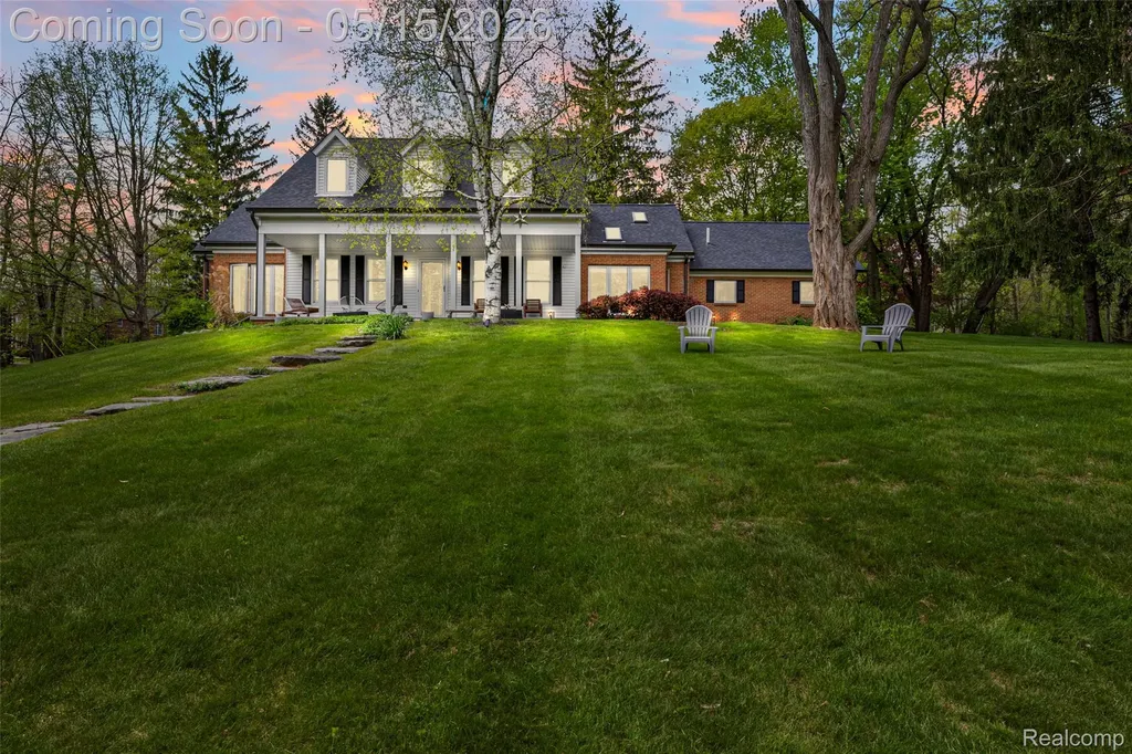 1101 Cripple Creek Lane Rochester Hills City MI 48306