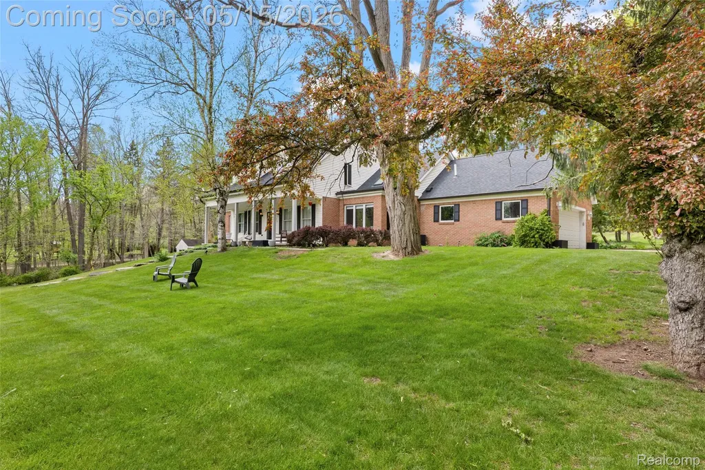 1101 Cripple Creek Lane Rochester Hills City MI 48306