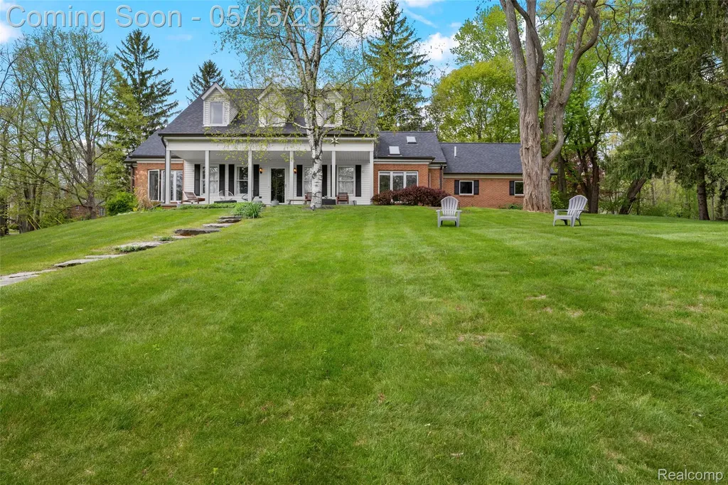 1101 Cripple Creek Lane Rochester Hills City MI 48306