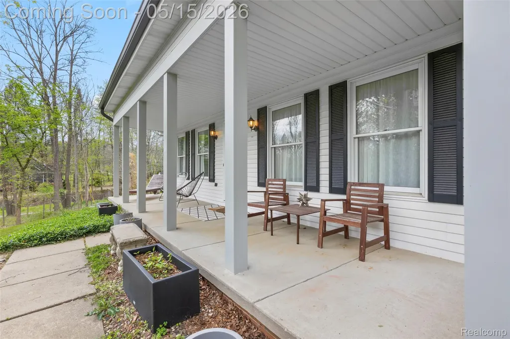 1101 Cripple Creek Lane Rochester Hills City MI 48306