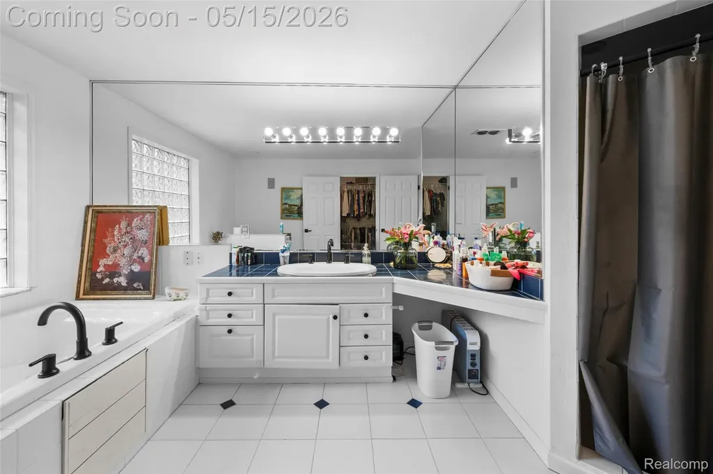 1101 Cripple Creek Lane Rochester Hills City MI 48306