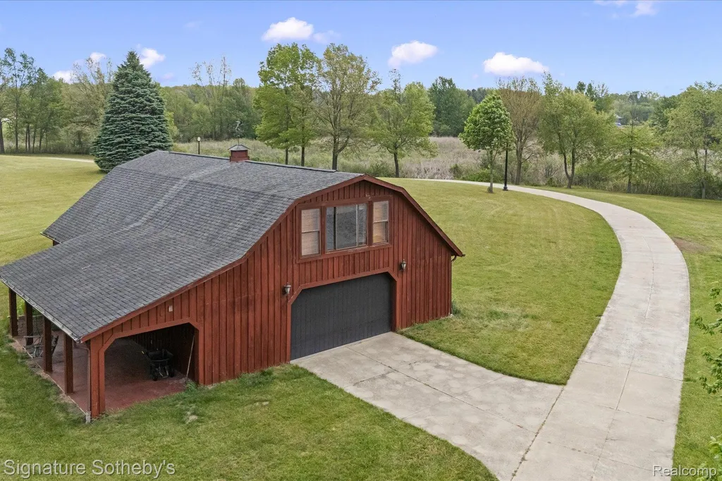 6831 Price Lake Road N Leoni Township MI 49201