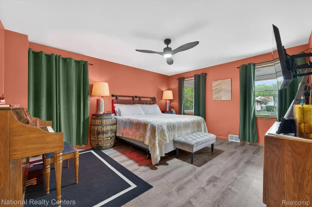 14647 Garland Avenue Plymouth Charter Township MI 48170