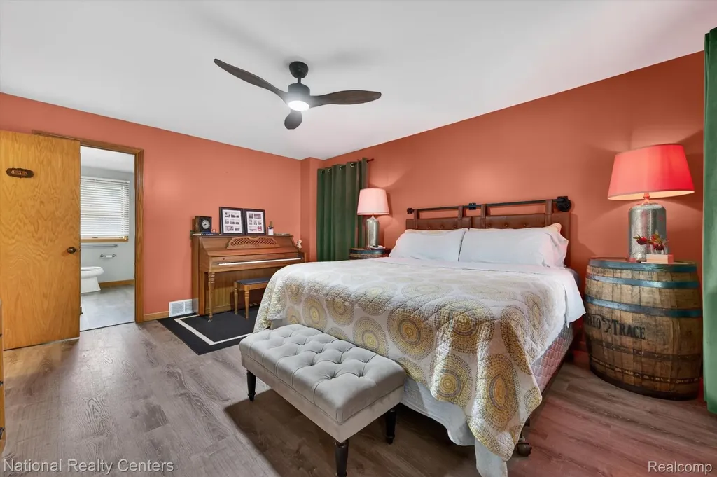 14647 Garland Avenue Plymouth Charter Township MI 48170