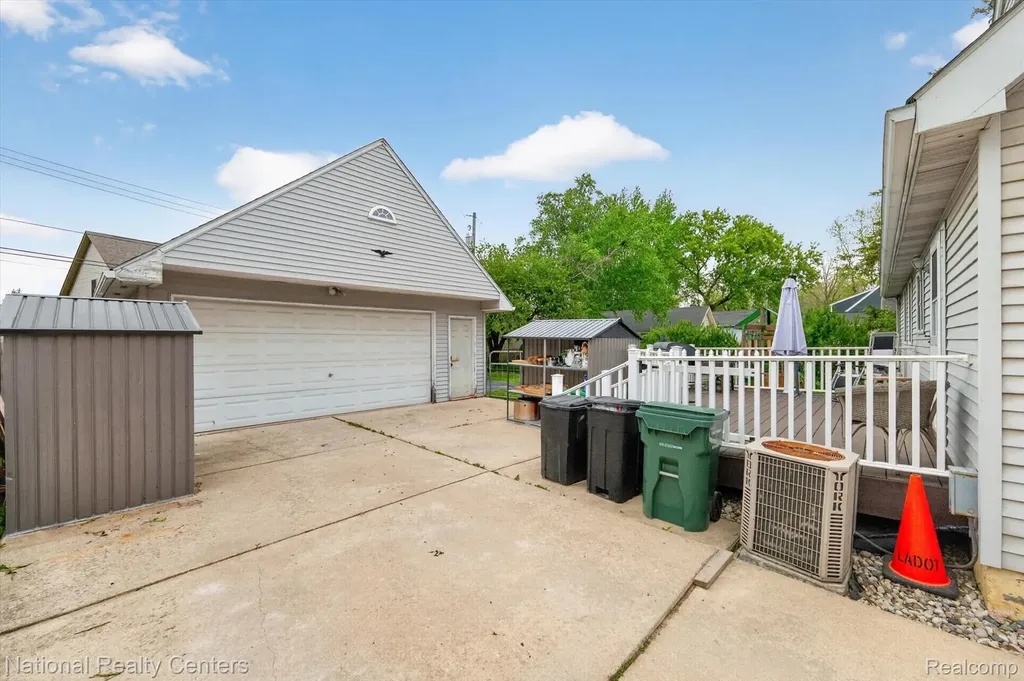 14647 Garland Avenue Plymouth Charter Township MI 48170