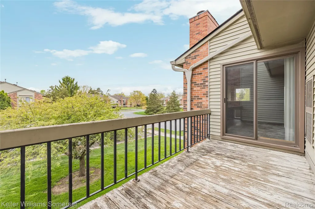 20745 Indian Creek Drive Farmington Hills City MI 48335