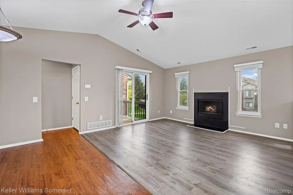 20745 Indian Creek Drive Farmington Hills City MI 48335