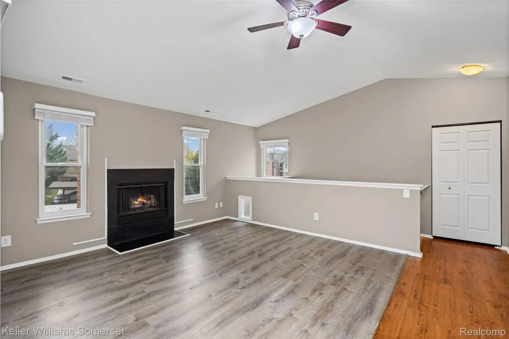 20745 Indian Creek Drive Farmington Hills City MI 48335