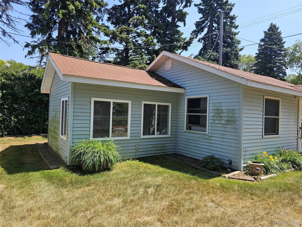 4682 Port Austin Road Lake Township MI 48725