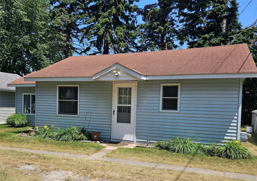 4682 Port Austin Road Lake Township MI 48725