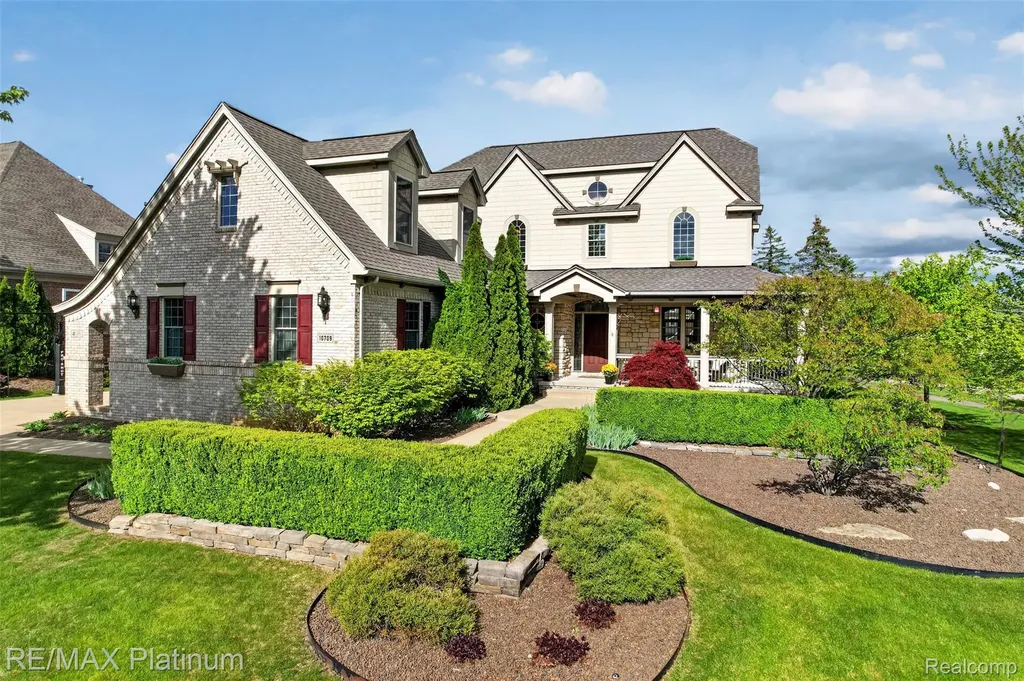 10709 Stoney Point Drive Green Oak Township MI 48178