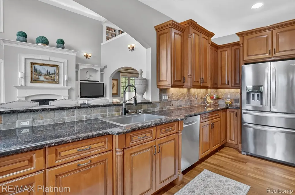 10709 Stoney Point Drive Green Oak Township MI 48178
