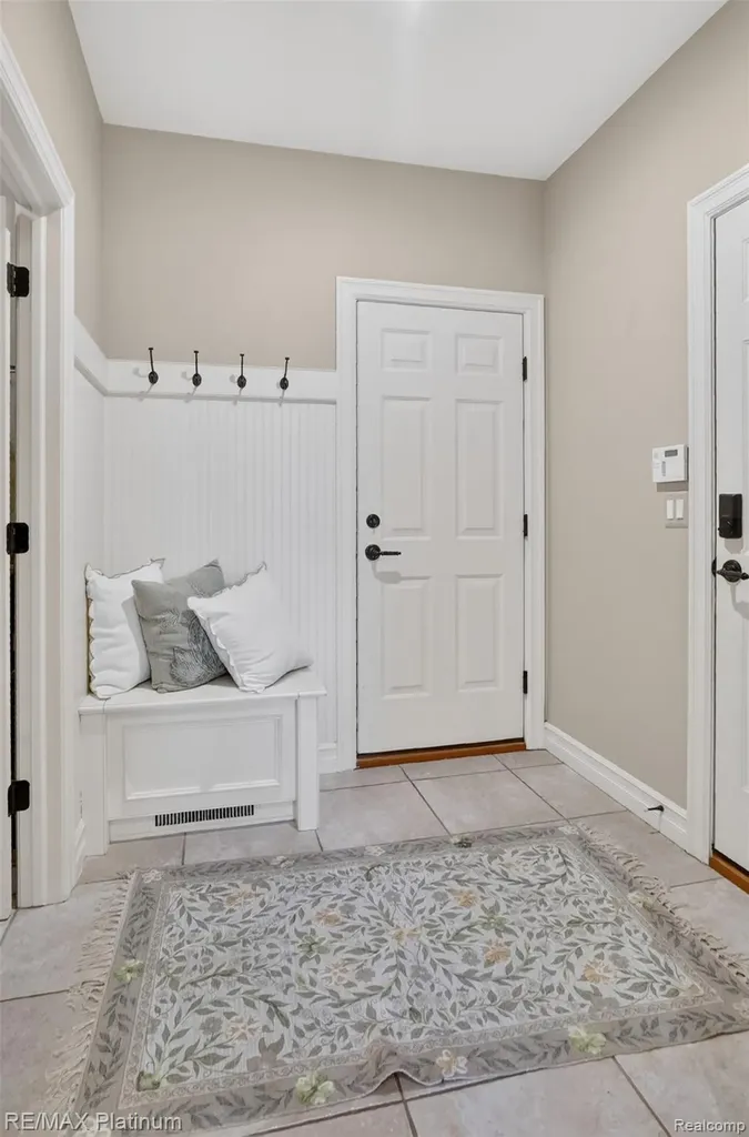 10709 Stoney Point Drive Green Oak Township MI 48178