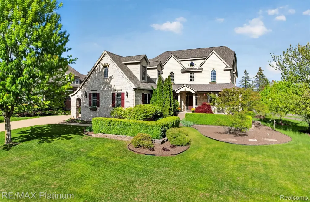 10709 Stoney Point Drive Green Oak Township MI 48178