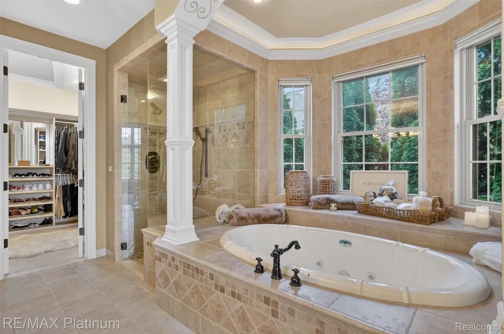 10709 Stoney Point Drive Green Oak Township MI 48178