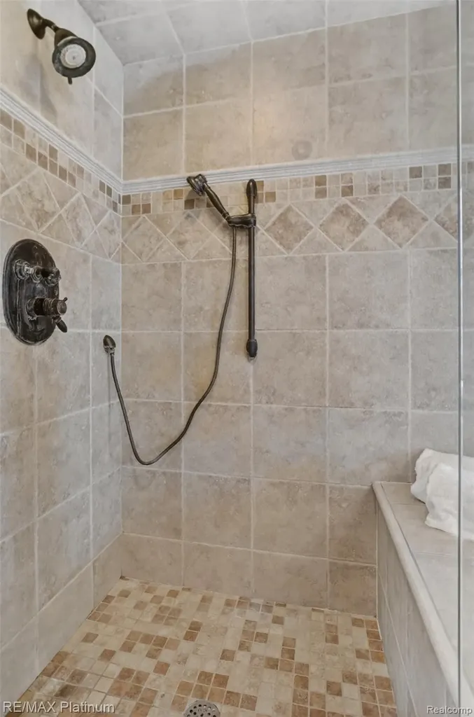 10709 Stoney Point Drive Green Oak Township MI 48178