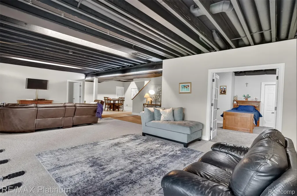 10709 Stoney Point Drive Green Oak Township MI 48178