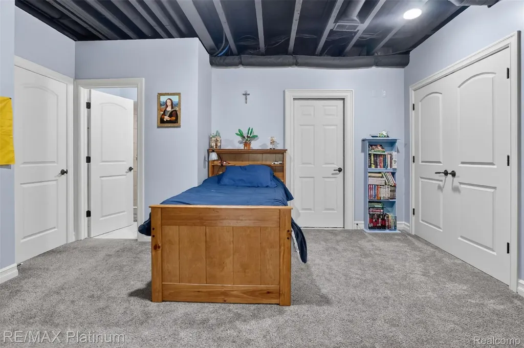 10709 Stoney Point Drive Green Oak Township MI 48178