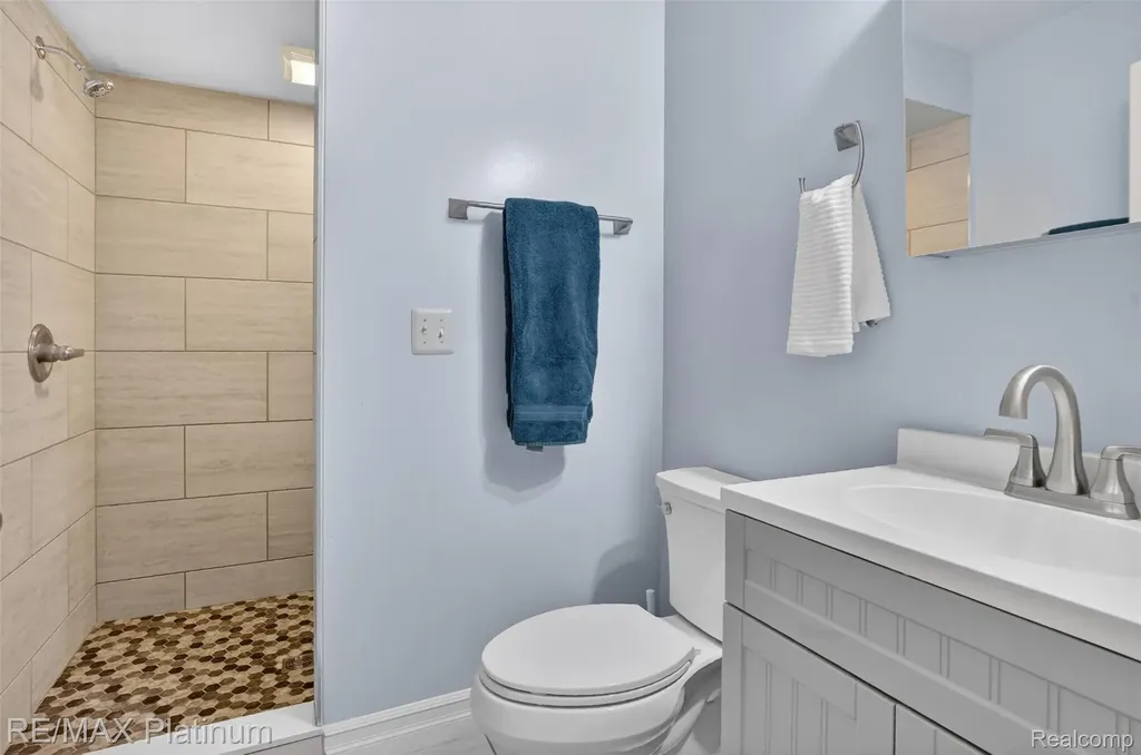 10709 Stoney Point Drive Green Oak Township MI 48178