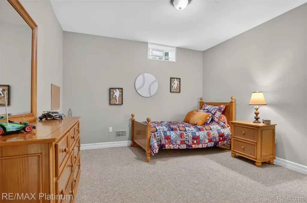 10709 Stoney Point Drive Green Oak Township MI 48178