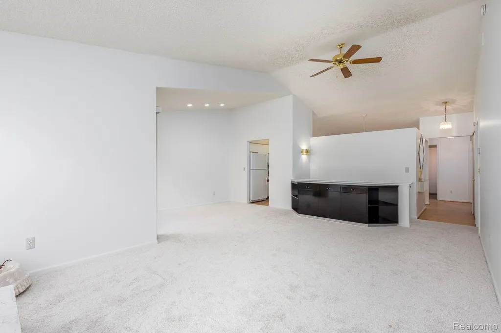 22010 River Ridge Trail Farmington Hills City MI 48335