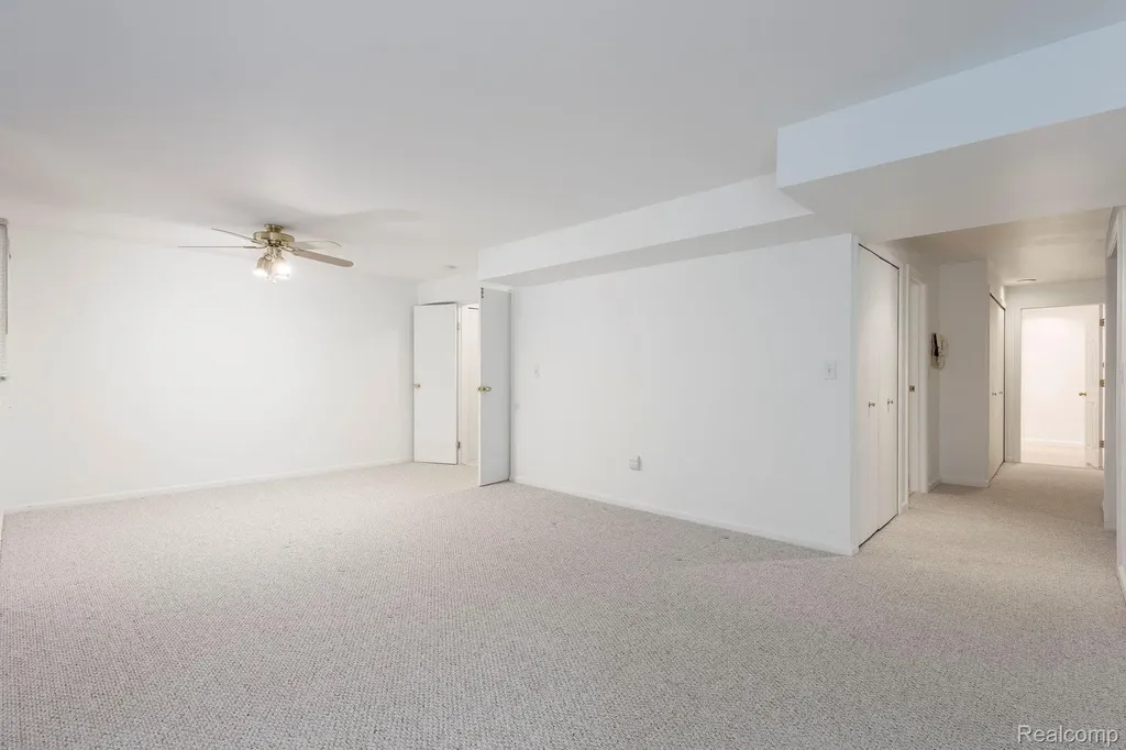 22010 River Ridge Trail Farmington Hills City MI 48335