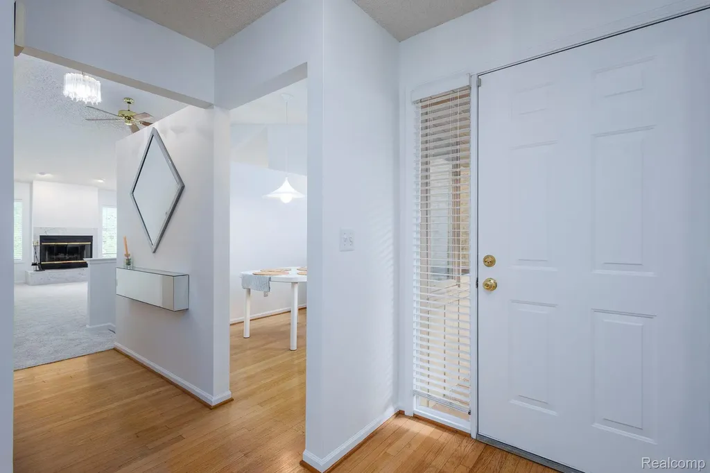 22010 River Ridge Trail Farmington Hills City MI 48335
